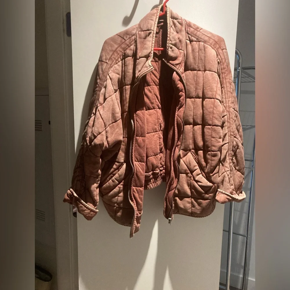 Free People Dolman Quilted Jacket in cherry coke colour - excellent condition - Picture 3 of 4